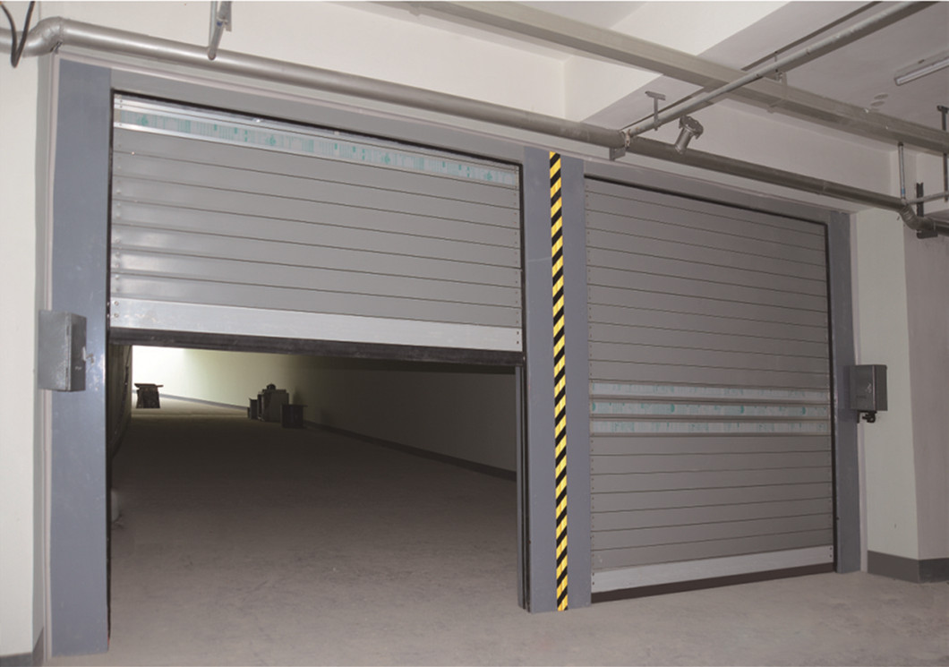 硬质快速门.jpg 硬质快速门.jpg