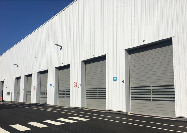 硬质快速门.jpg 硬质快速门.jpg