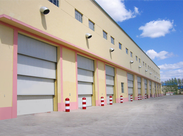 分段提升门.jpg 分段提升门.jpg