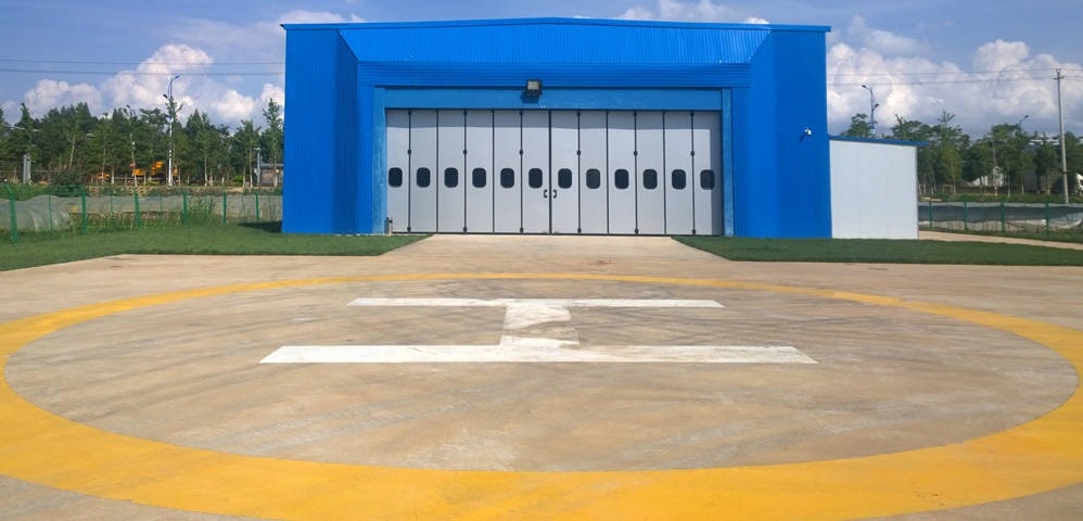 飞机库门.jpg 飞机库门.jpg