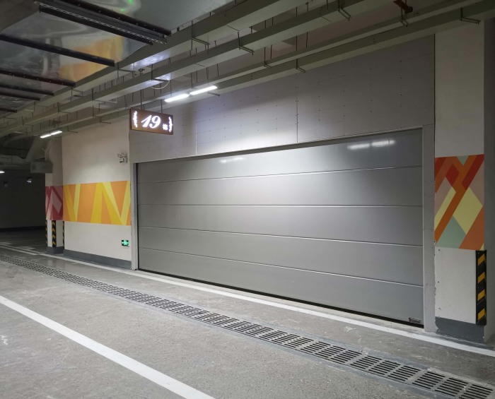 翻板车库门.jpg 翻板车库门.jpg