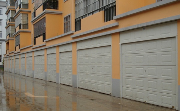 富民县车库门.jpg 富民县车库门.jpg