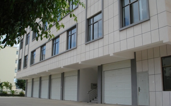 红河州车库门.jpg 红河州车库门.jpg