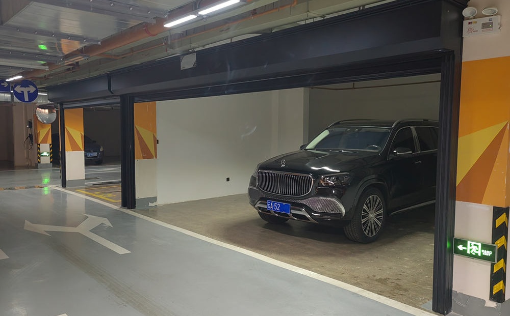 昆明伊顿庄园快速车库门.jpg 昆明伊顿庄园快速车库门.jpg