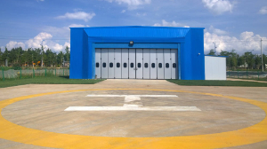 云南驼峰飞机销售有限公司飞机库门