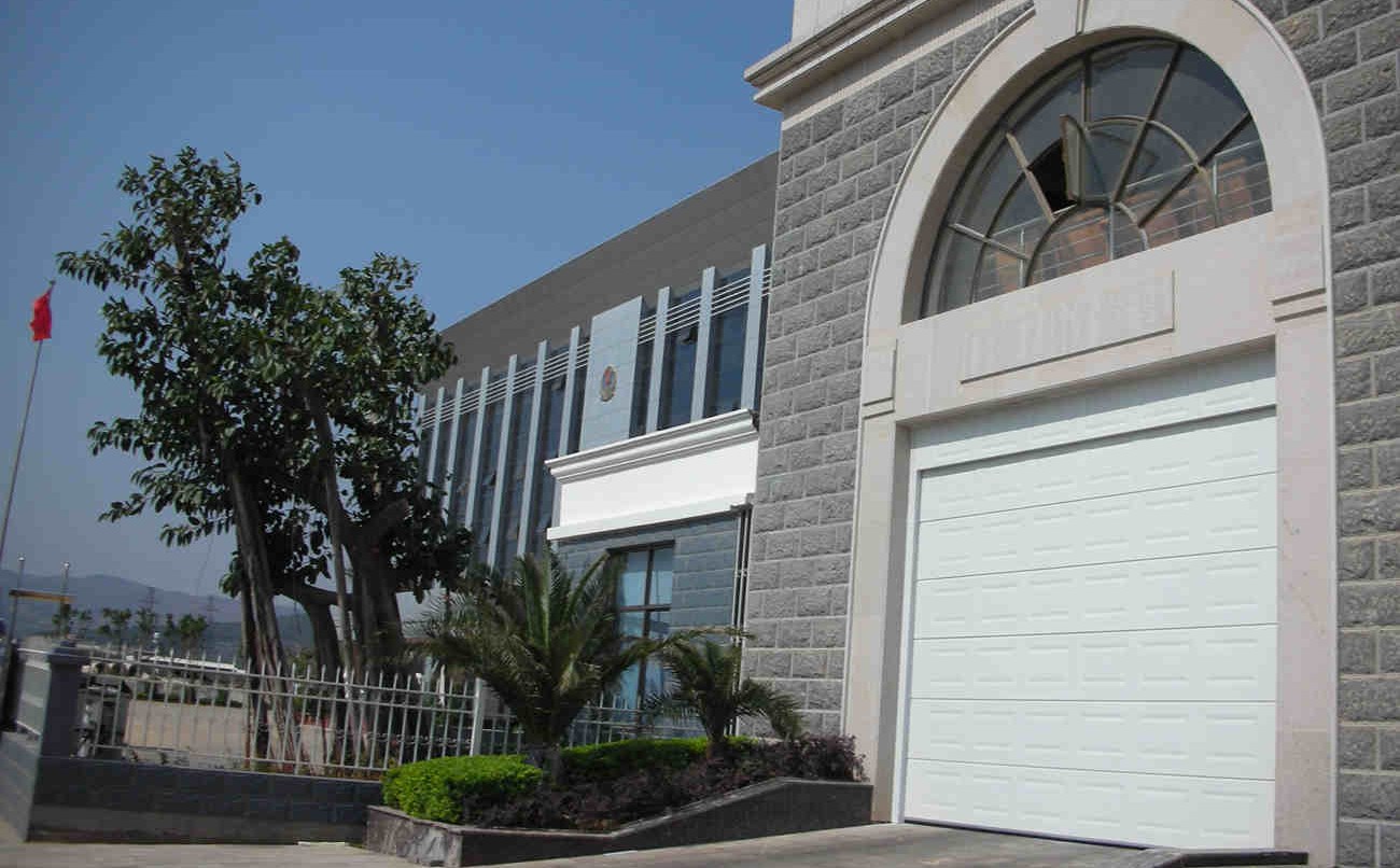 红河州工业滑升门.jpg 红河州工业滑升门.jpg