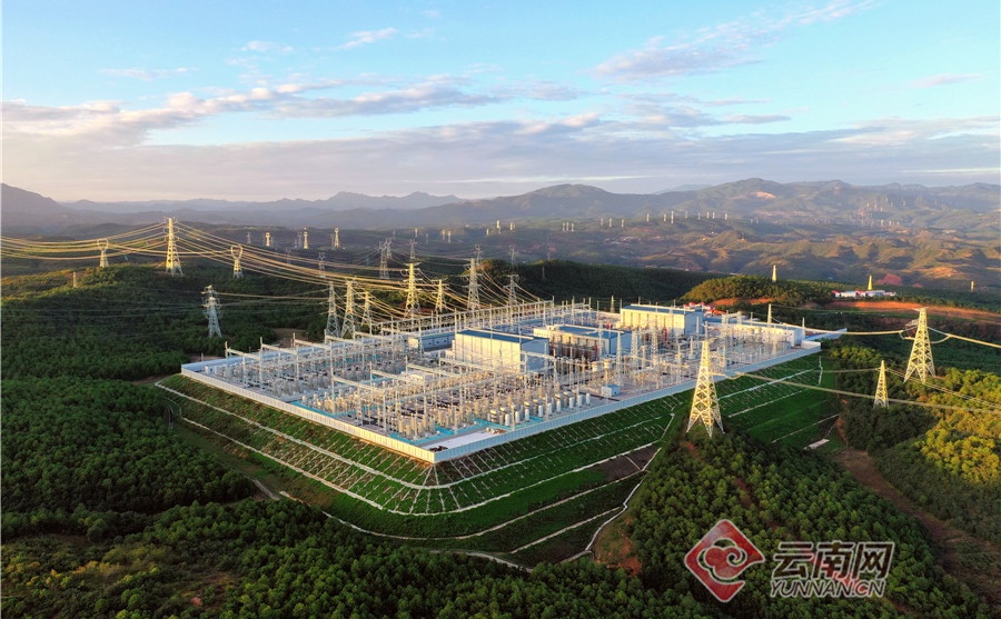 昆明换流站电动折叠门.jpg 昆明换流站电动折叠门.jpg