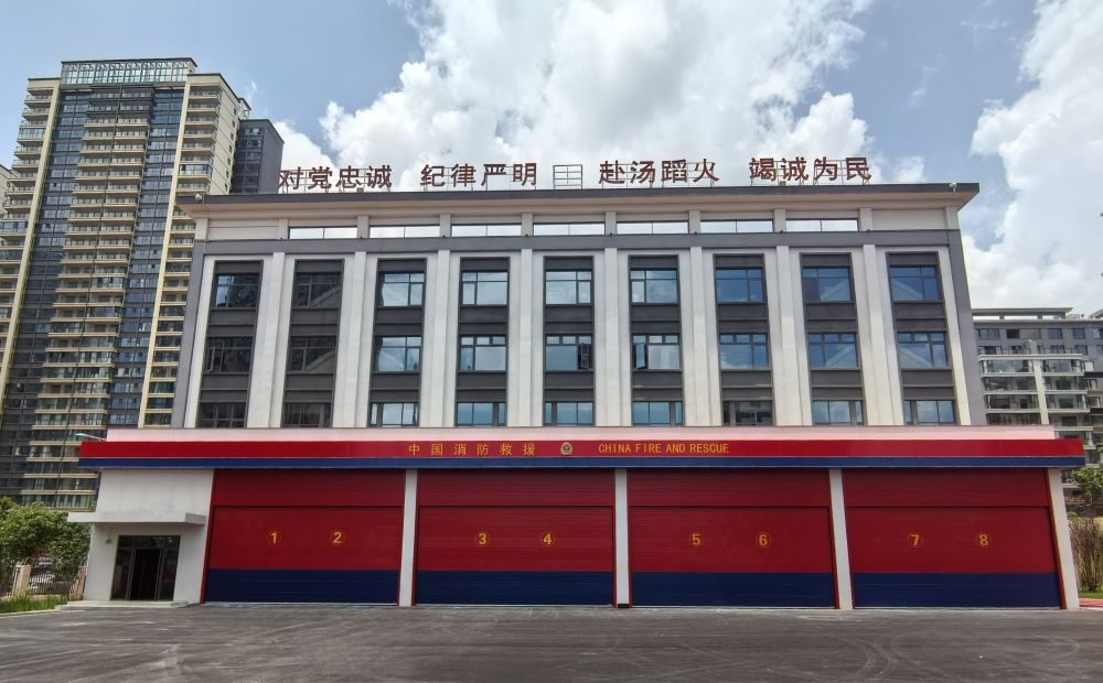 昆明消防滑升门.jpg 昆明消防滑升门.jpg