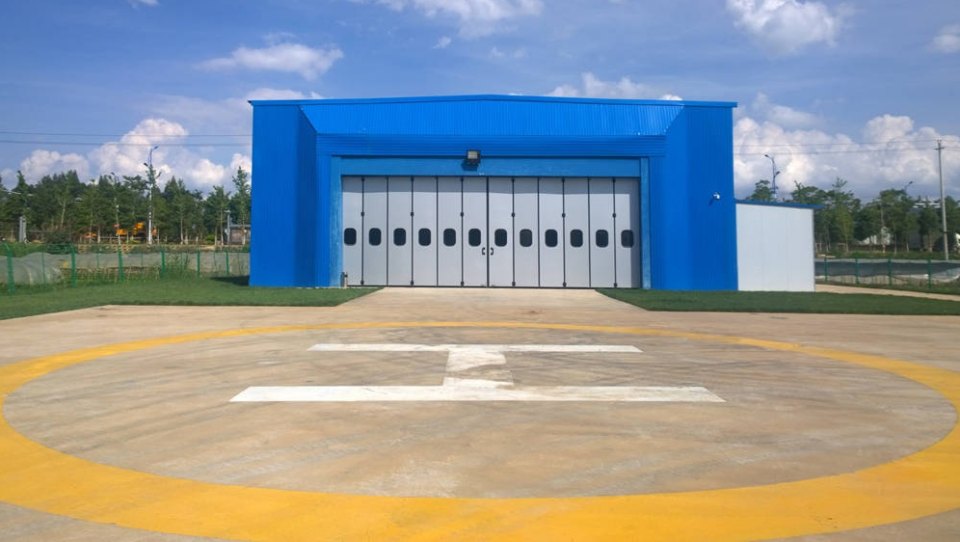 超大型门.jpg 超大型门.jpg