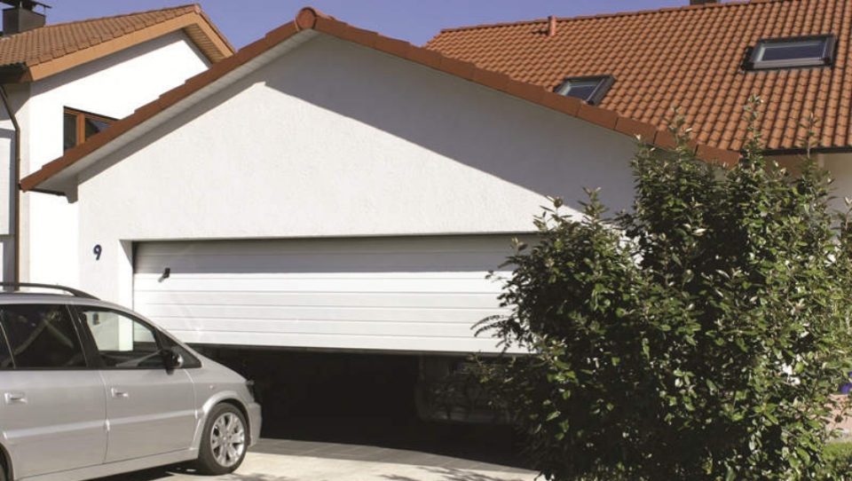 昆明电动车库门.jpg 昆明电动车库门.jpg