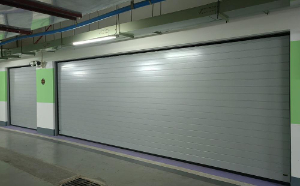 昆明滇池ONE快速车库门