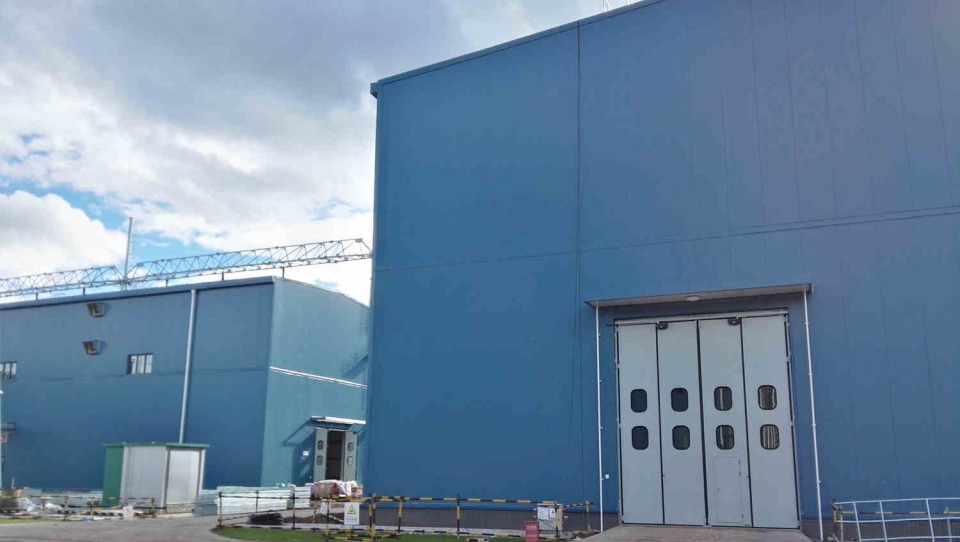 南方电网 ? 新松换流站电动折叠门.jpg 南方电网 ? 新松换流站电动折叠门.jpg